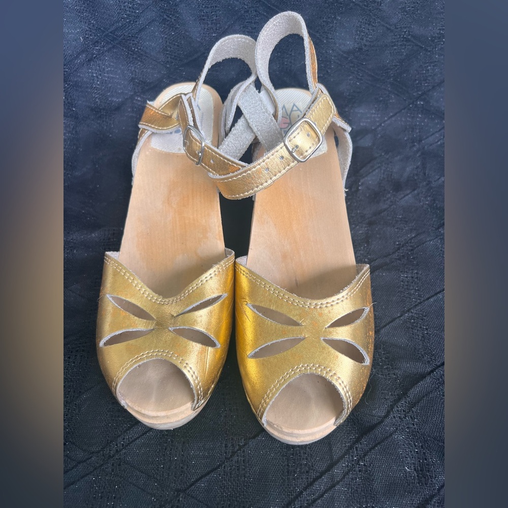 Gold clogs - Picture 3 of 5